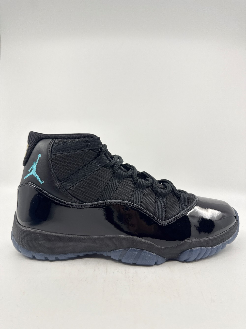AJ 11 - GAMMA BLUE (2025)