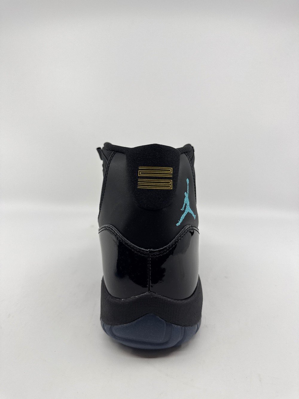 AJ 11 - GAMMA BLUE (2025)