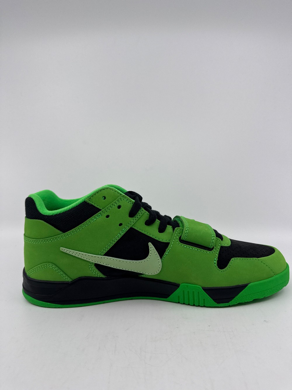 JORDAN X TRAVIS SCOTT CJ1 T-REXX - GREEN SPARK
