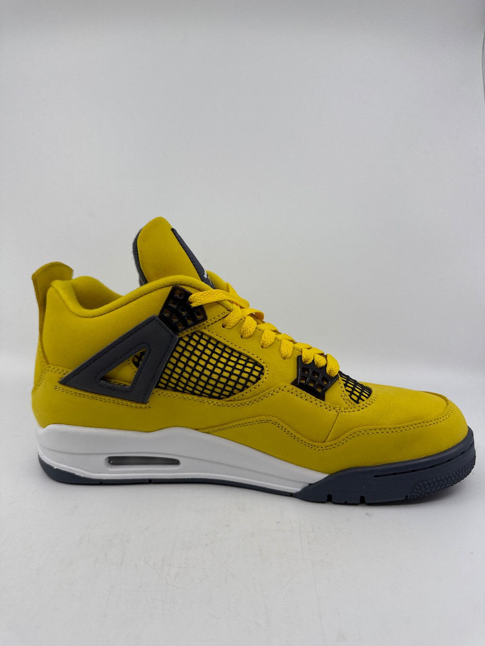 *VNDS* AJ 4 - LIGHTNING (2021)