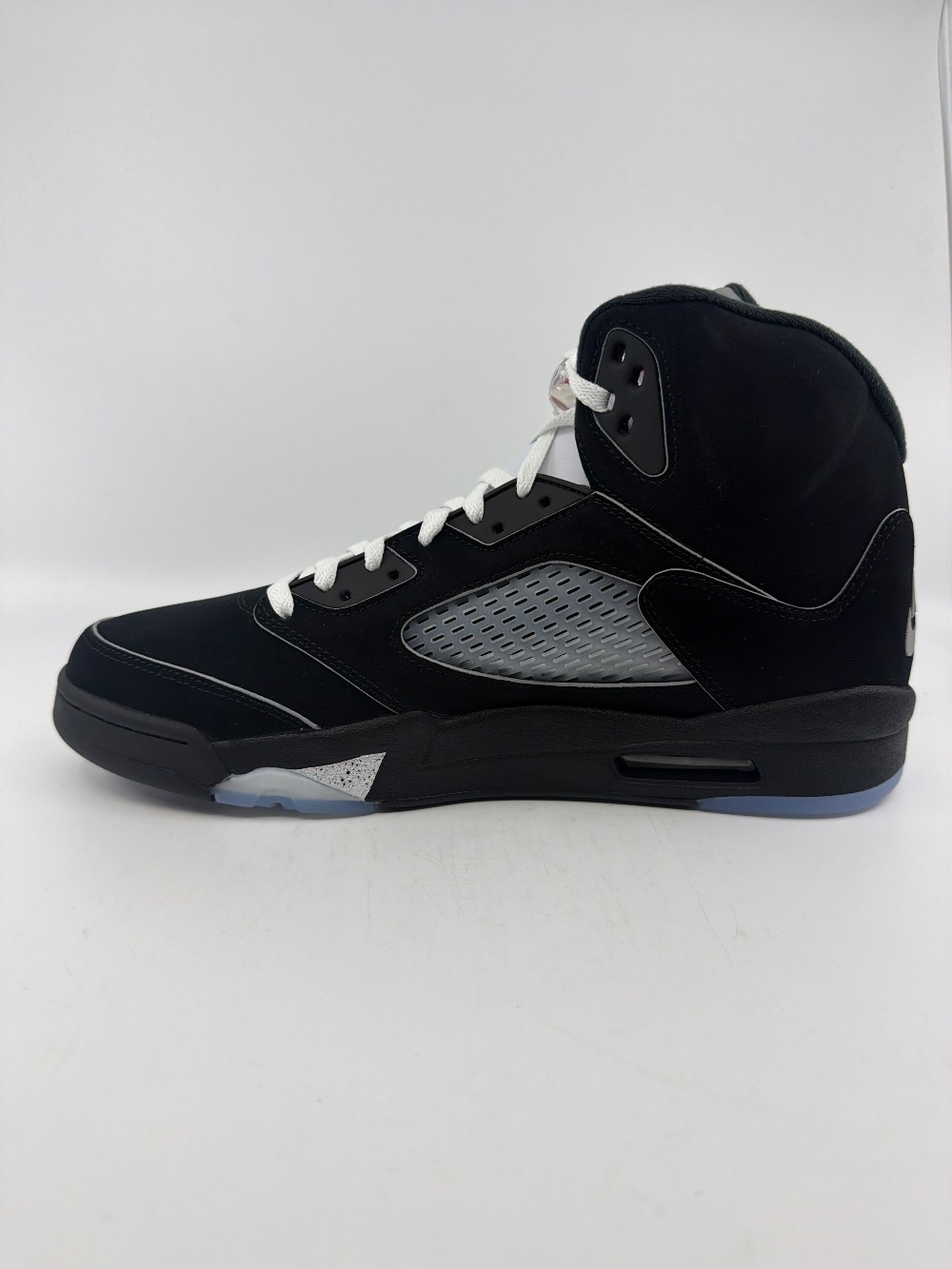 AJ 5 - BLACK METALLIC REIMAGINED
