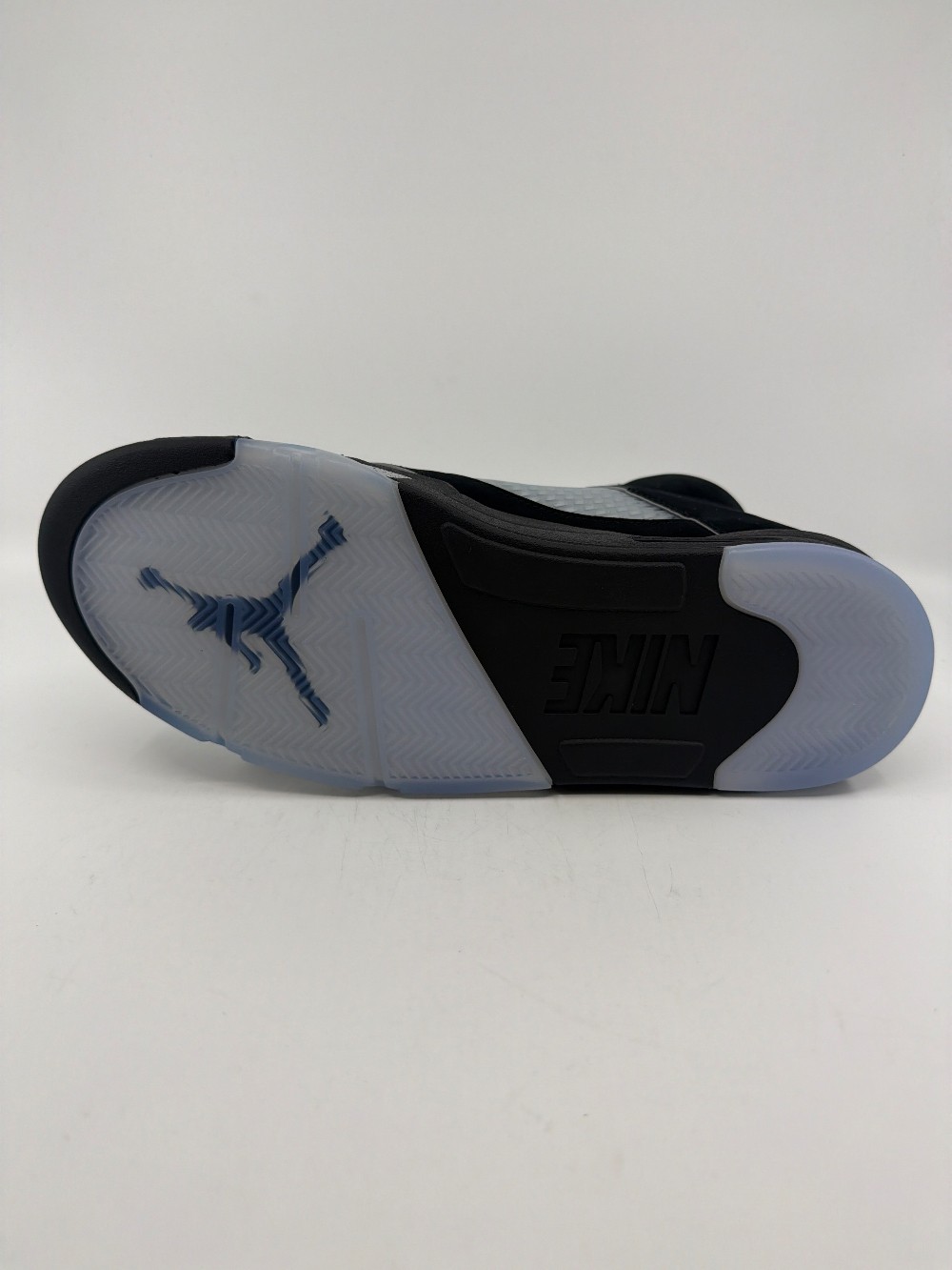 AJ 5 - BLACK METALLIC REIMAGINED