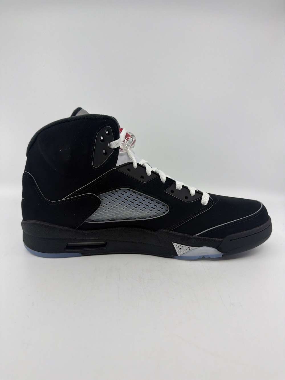 AJ 5 - BLACK METALLIC REIMAGINED