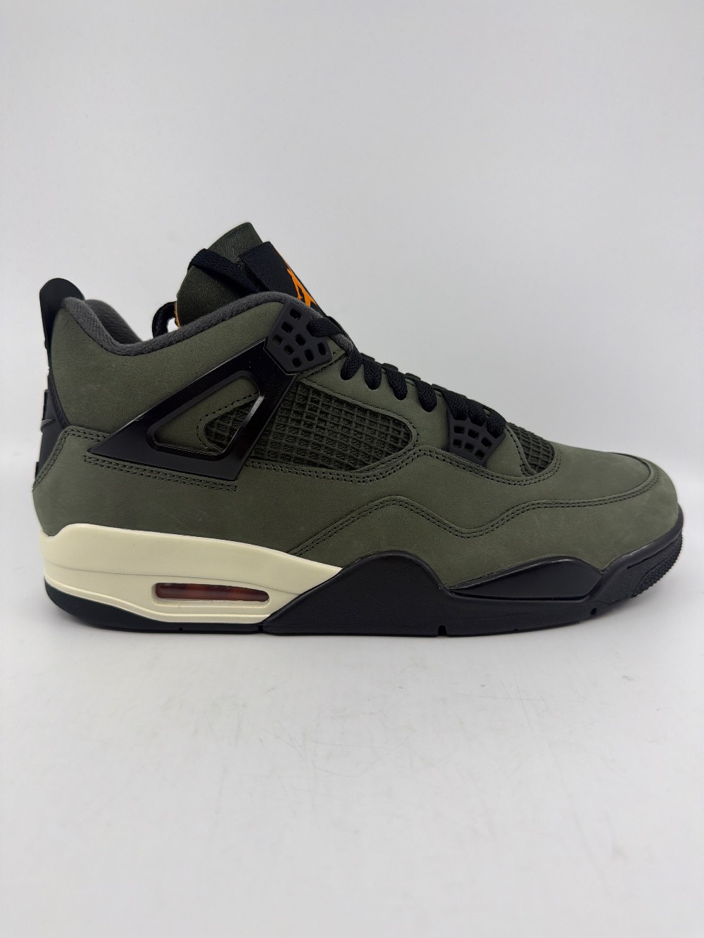 AJ 4 - UNDEFEATED (2025)