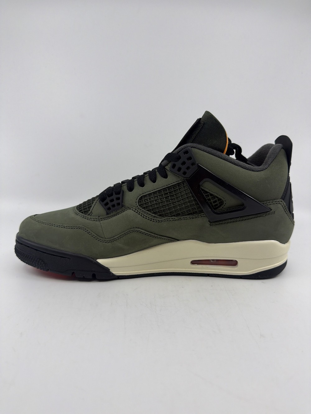 AJ 4 - UNDEFEATED (2025)