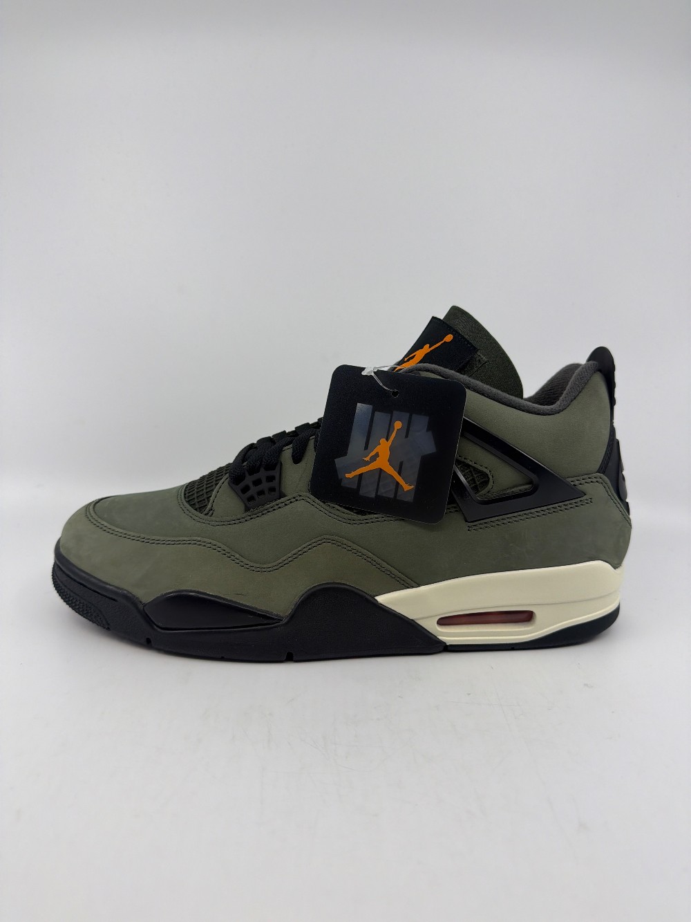 AJ 4 - UNDEFEATED (2025)