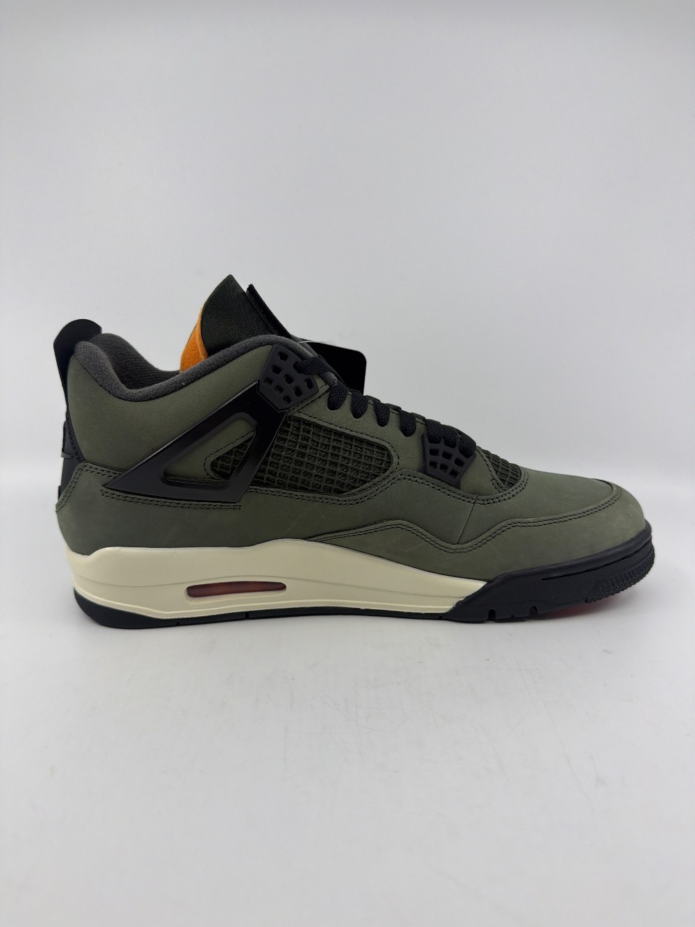 AJ 4 - UNDEFEATED (2025)