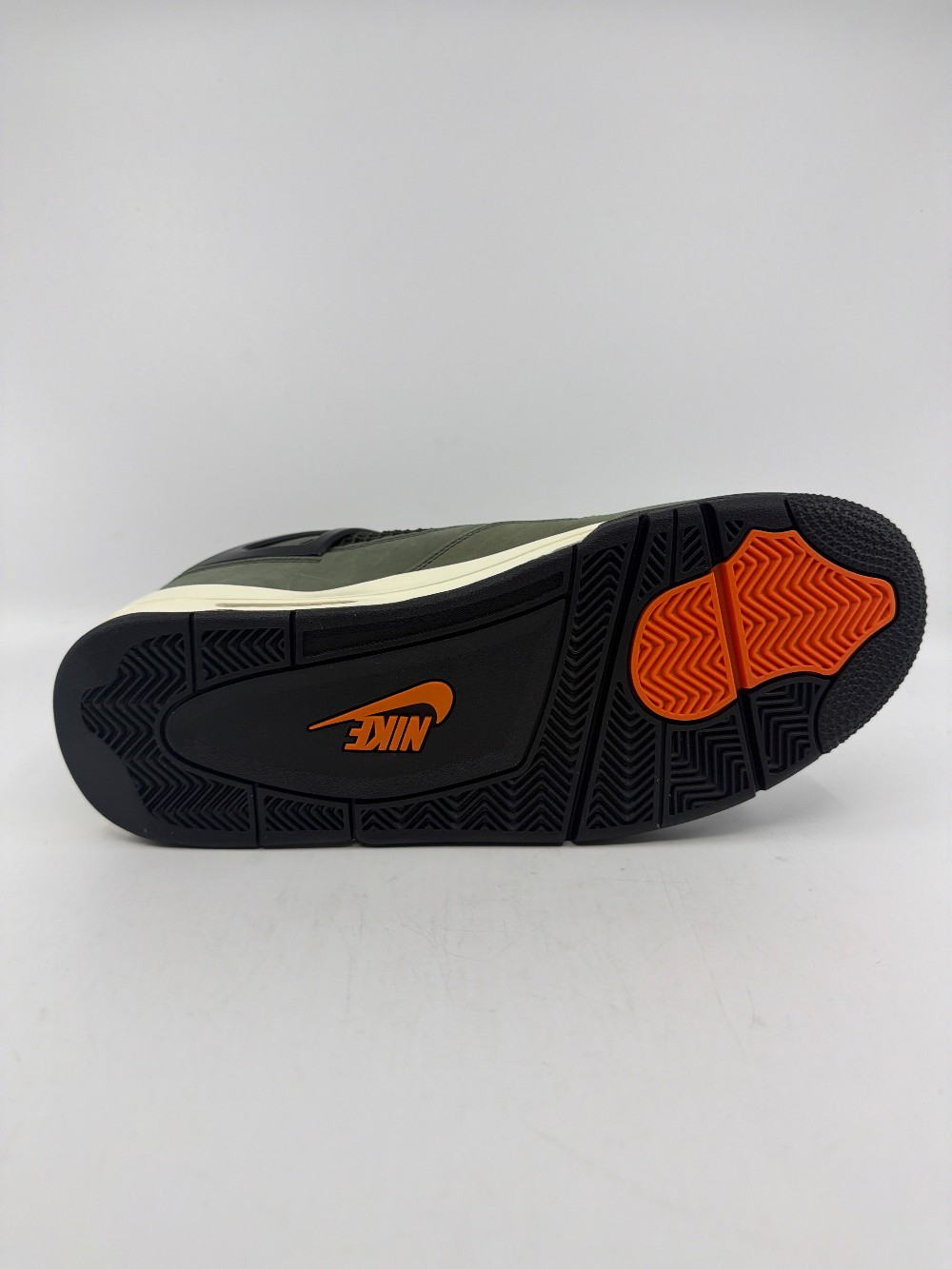 AJ 4 - UNDEFEATED (2025)