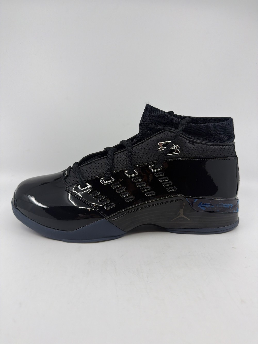 AJ 17 LOW - BLACK PATENT