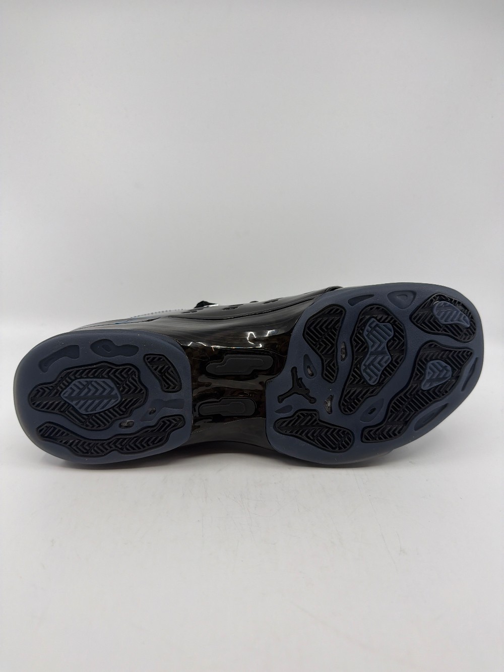 AJ 17 LOW - BLACK PATENT