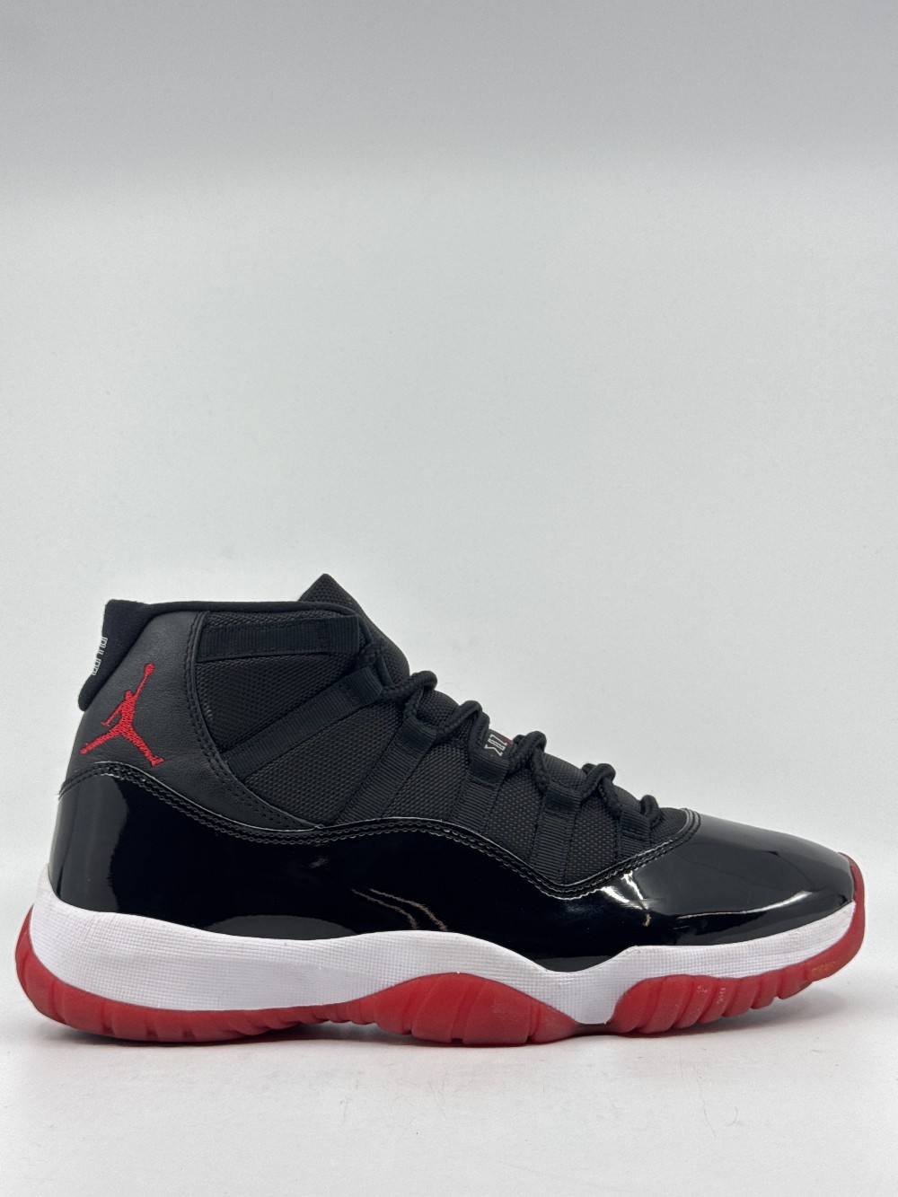 *USED/REP BOX* AJ 11 - PLAYOFF BRED (2019)