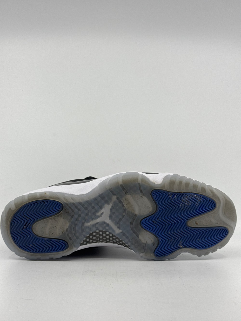 *USED* AJ 11 LOW - SPACE JAM