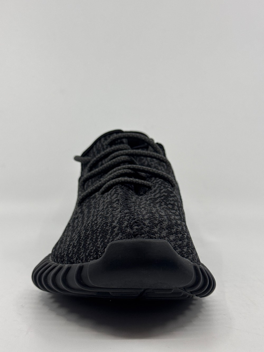 *USED* YEEZY BOOST 350 - PIRATE BLACK (2023)