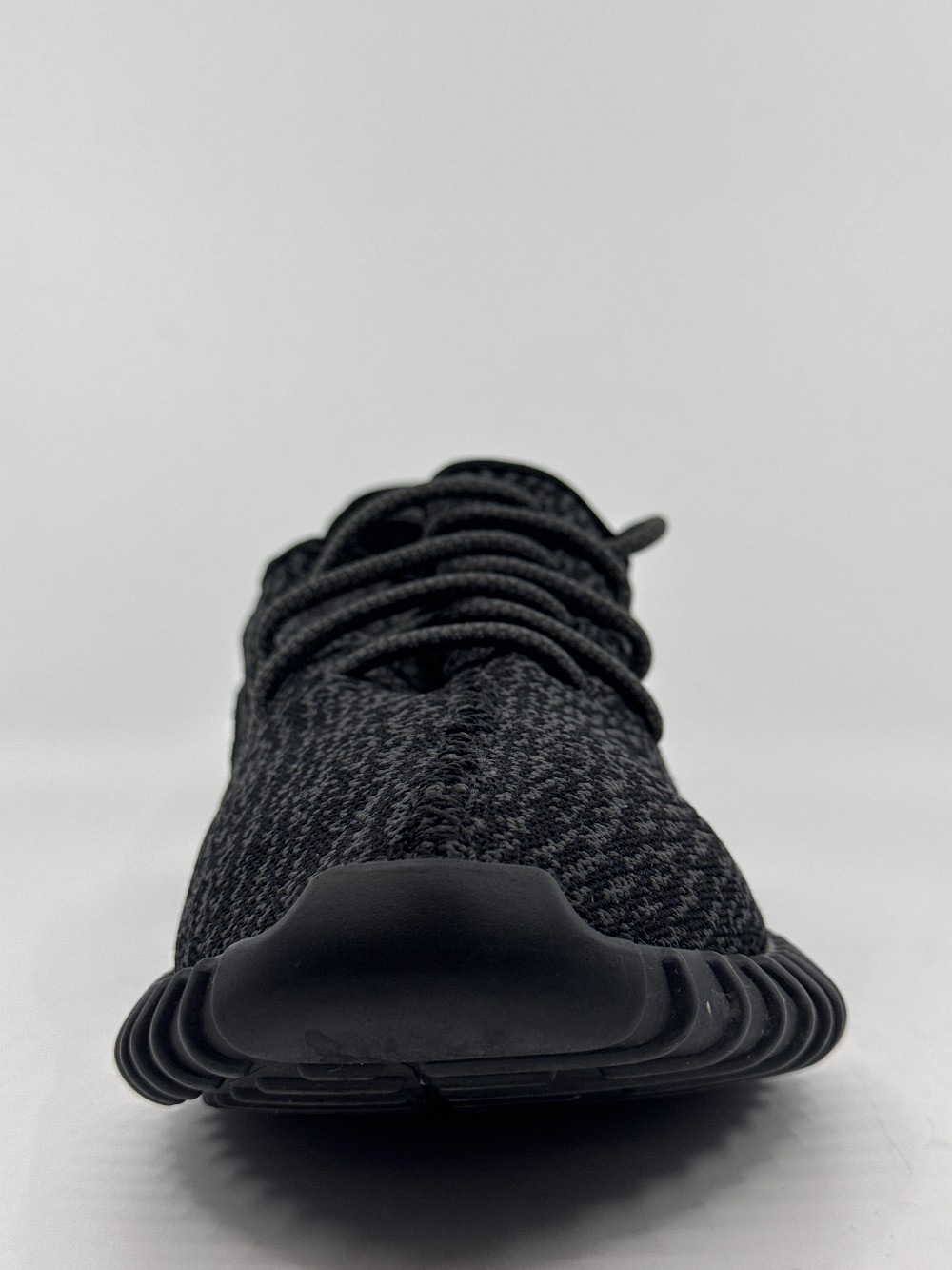 *USED* YEEZY BOOST 350 - PIRATE BLACK (2023)
