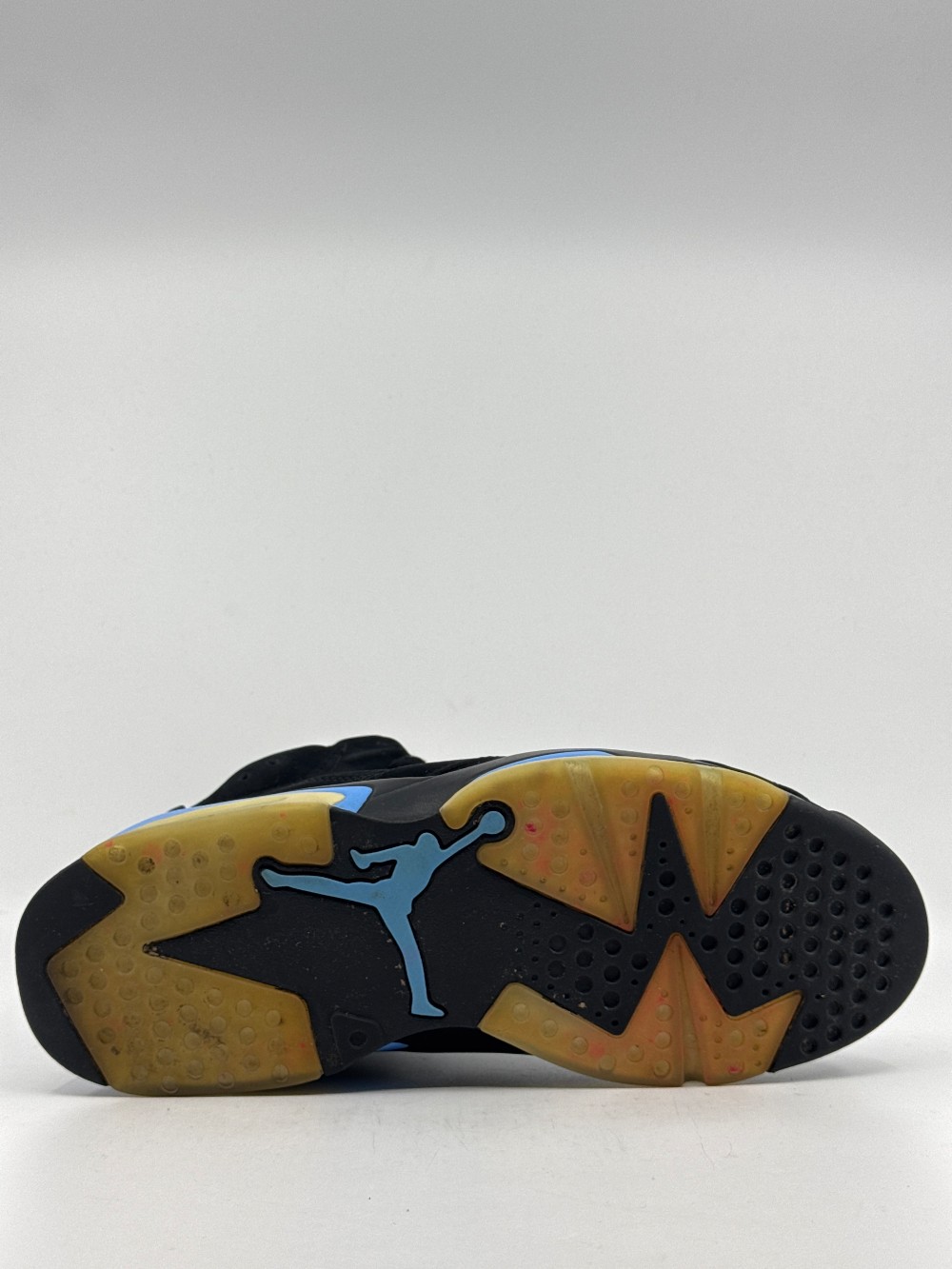 *USED* AJ 6 - UNC