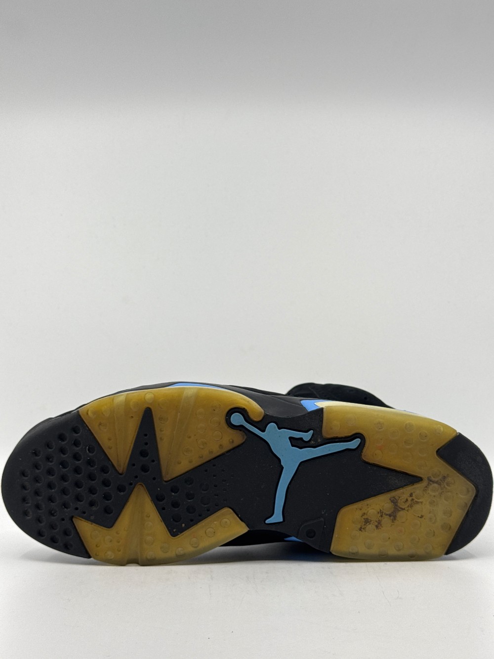 *USED* AJ 6 - UNC
