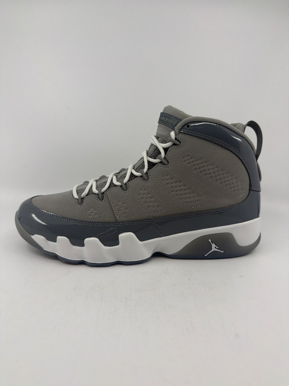 AJ 9 - COOL GREY (2025)