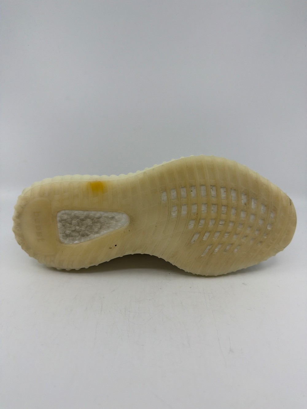 *USED* YEEZY BOOST 350 V2 - BONE