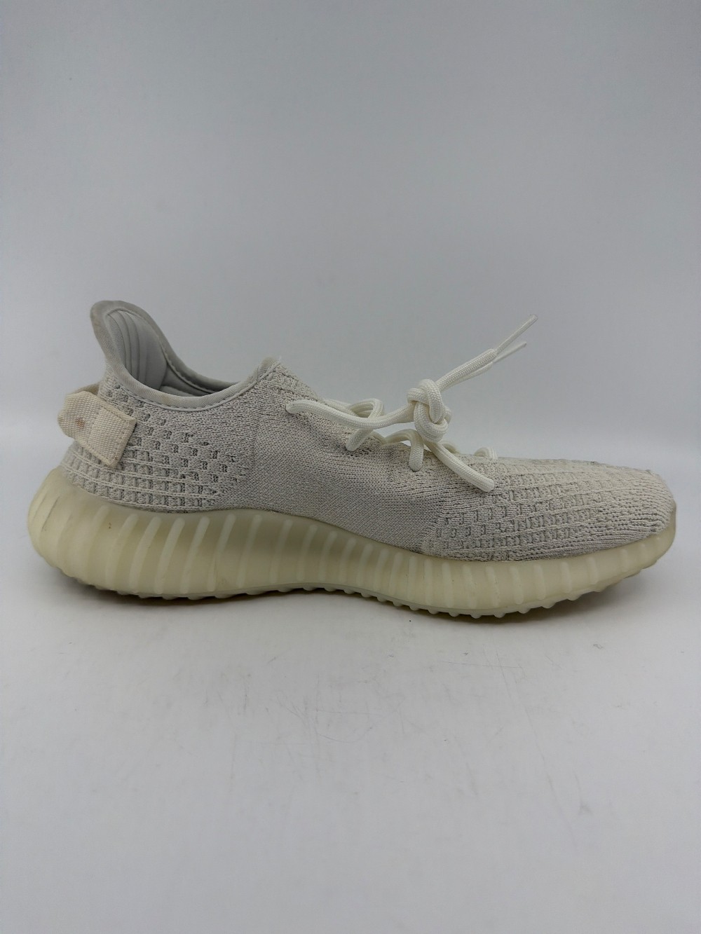 *USED* YEEZY BOOST 350 V2 - BONE