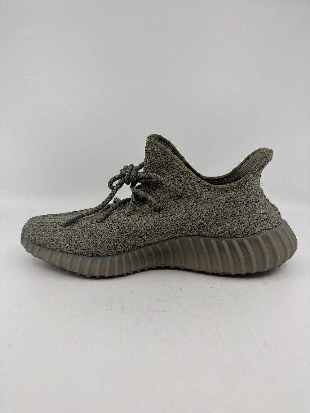*USED* YEEZY BOOST 350 V2 - GRANITE