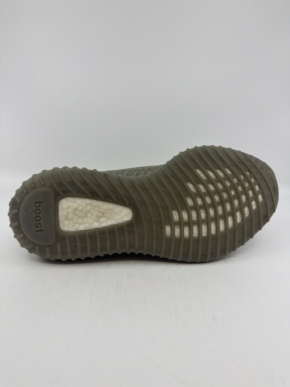 *USED* YEEZY BOOST 350 V2 - GRANITE