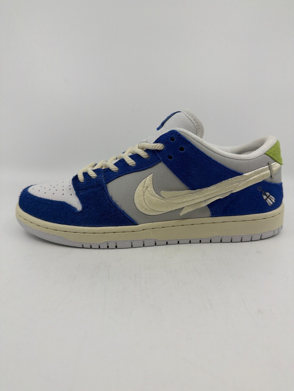 NIKE SB DUNK LOW - FLY STREETWEAR GARDENIA