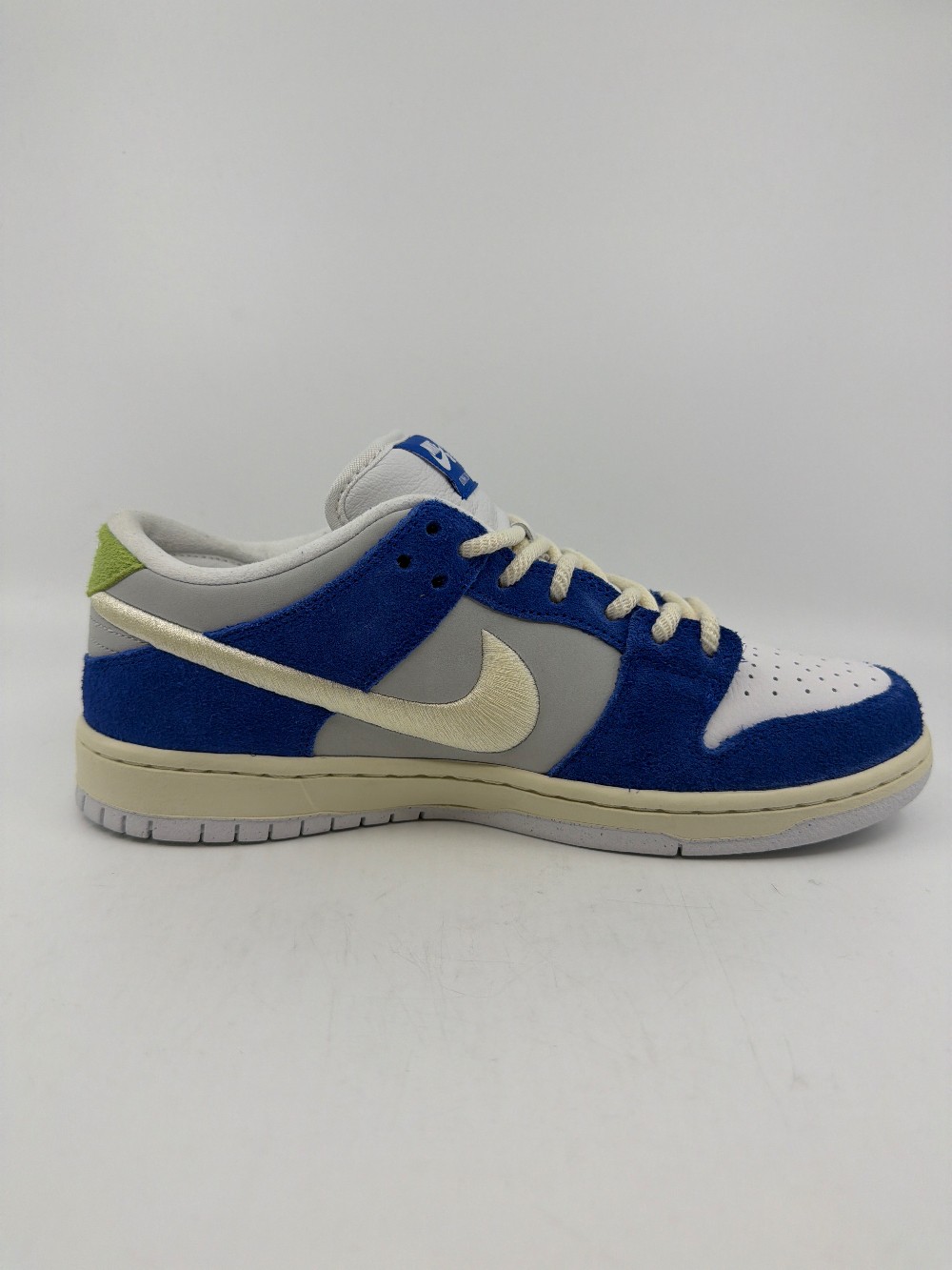 NIKE SB DUNK LOW - FLY STREETWEAR GARDENIA