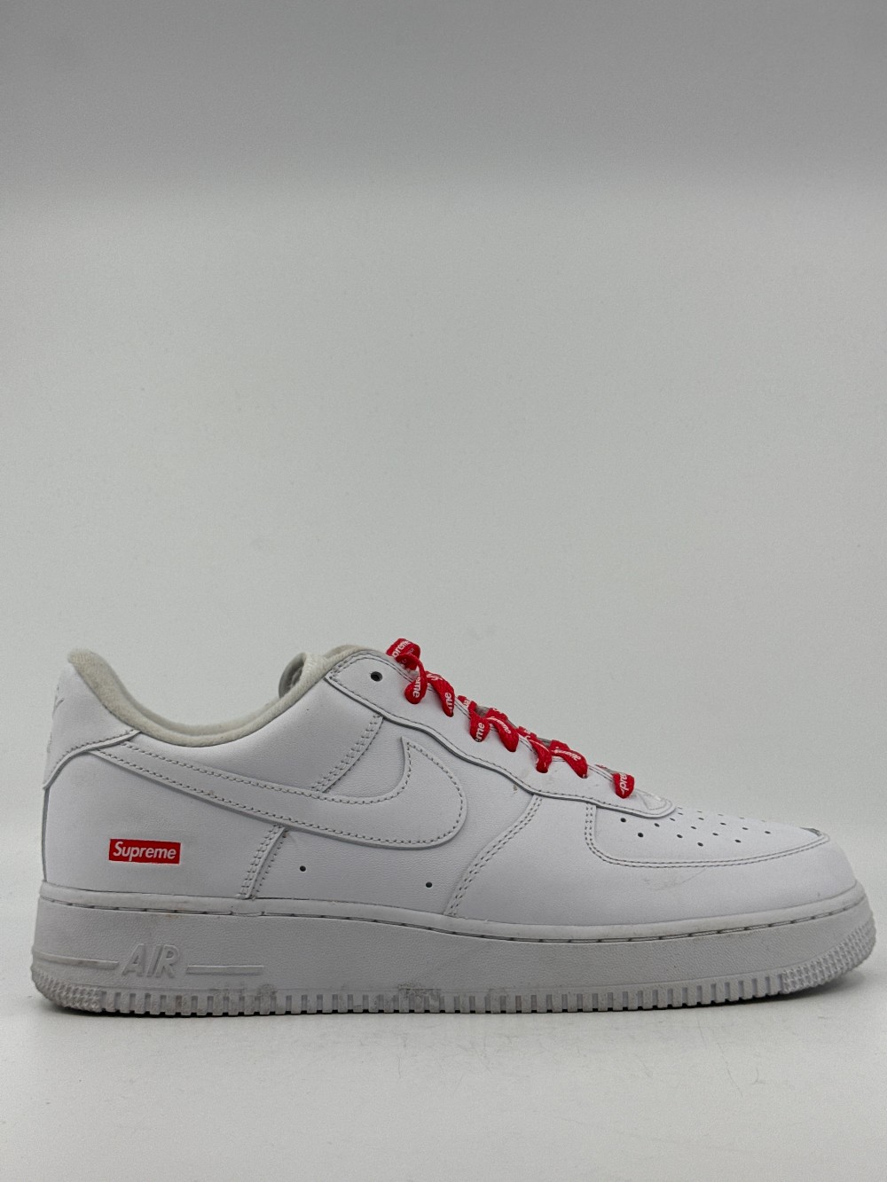 *USED/NO BOX* NIKE AIR FORCE 1 LOW X SUPREME - WHITE