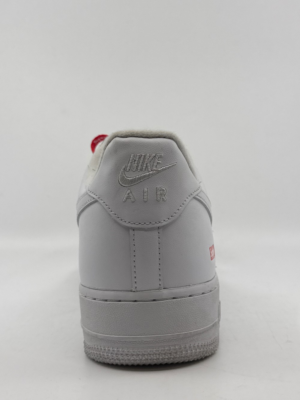 *USED/NO BOX* NIKE AIR FORCE 1 LOW X SUPREME - WHITE