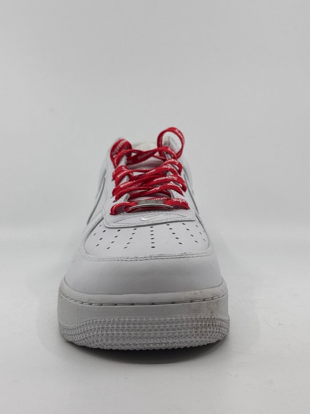 *USED/NO BOX* NIKE AIR FORCE 1 LOW X SUPREME - WHITE