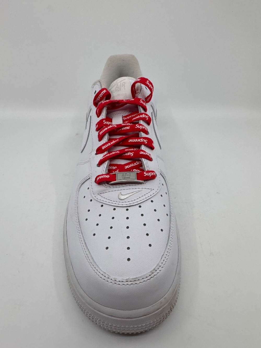 *USED/NO BOX* NIKE AIR FORCE 1 LOW X SUPREME - WHITE