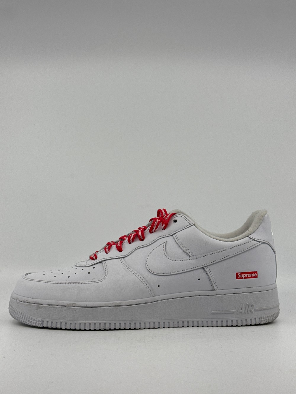 *USED/NO BOX* NIKE AIR FORCE 1 LOW X SUPREME - WHITE