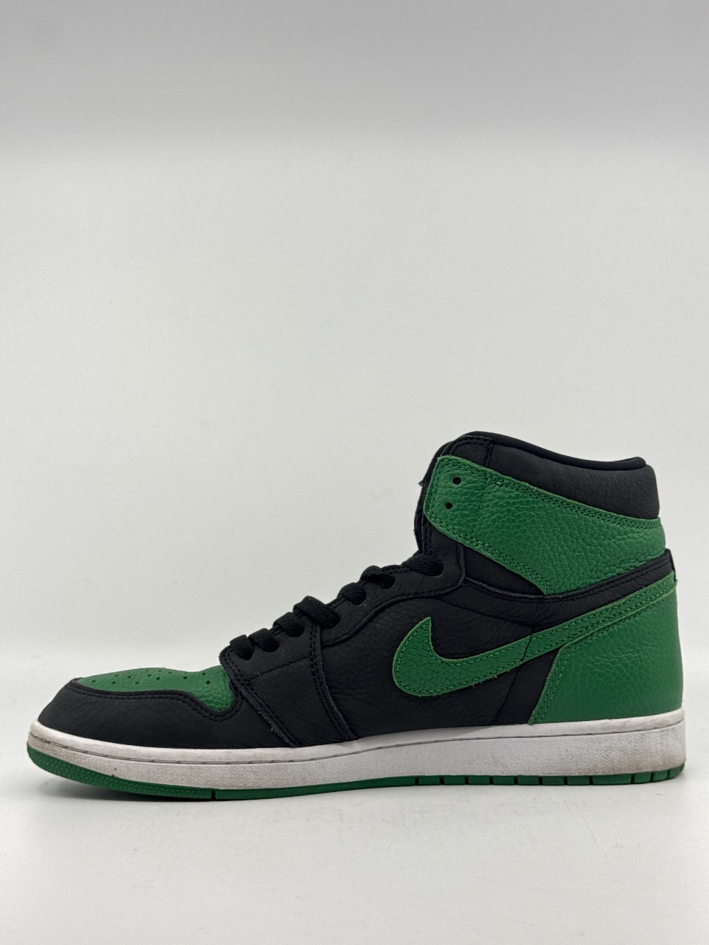 *USED/NO BOX* AJ 1 - PINE GREEN BLACK