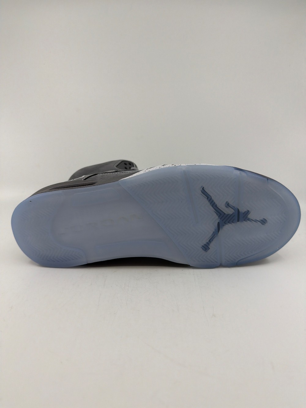 AJ 5 - WOLF GREY (2026)