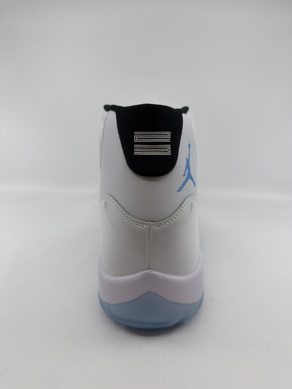 AJ 11 - LEGEND BLUE (2024)
