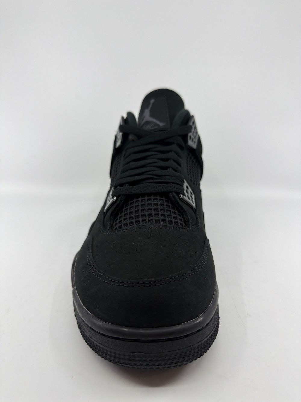 AJ 4 - BLACK CAT (2025)