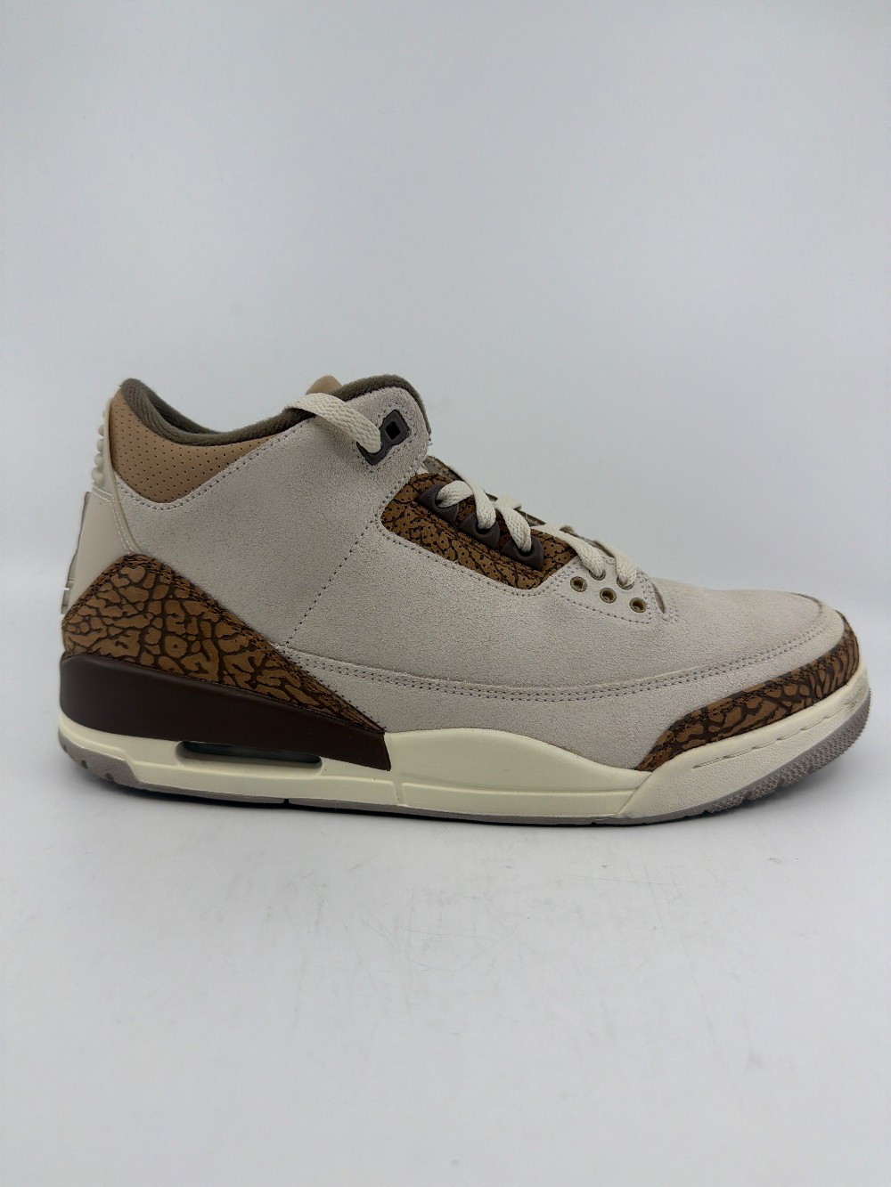 *USED* AJ 3 - PALOMINO