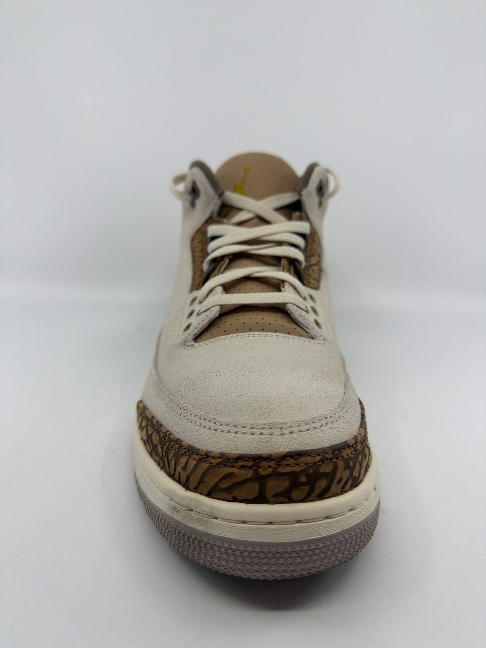 *USED* AJ 3 - PALOMINO