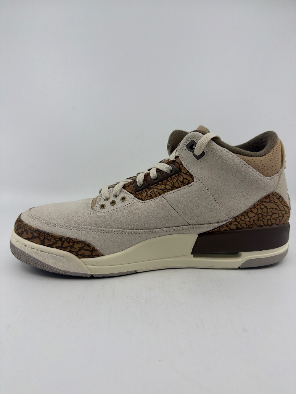 *USED* AJ 3 - PALOMINO