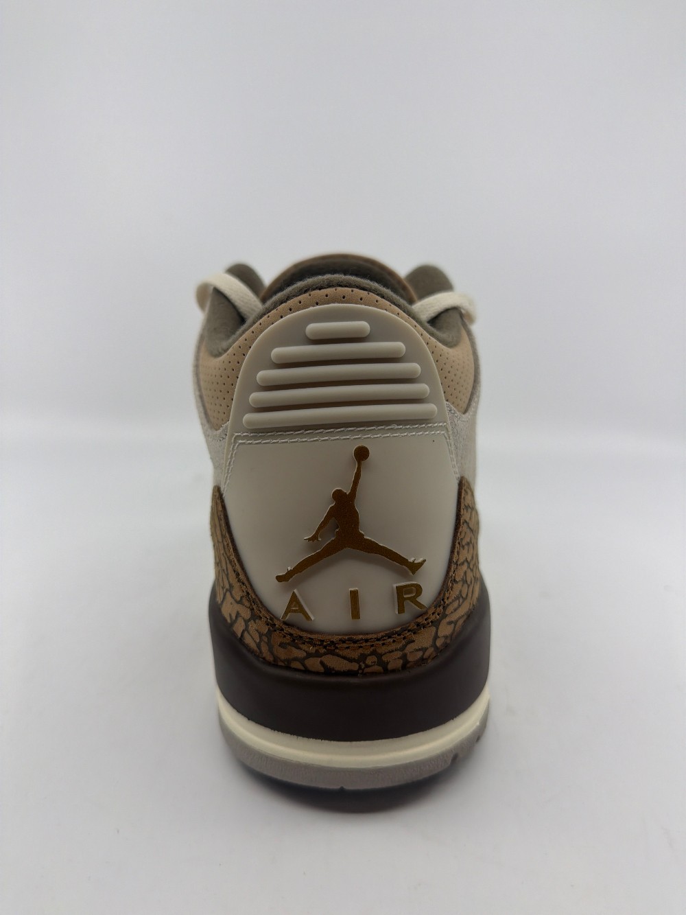 *USED* AJ 3 - PALOMINO
