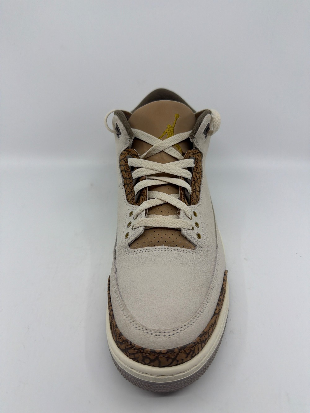 *USED* AJ 3 - PALOMINO