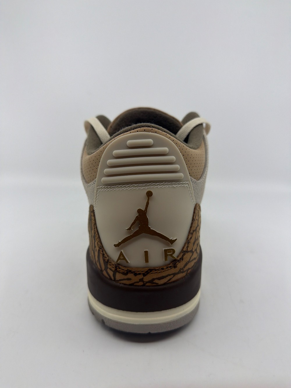 *USED* AJ 3 - PALOMINO