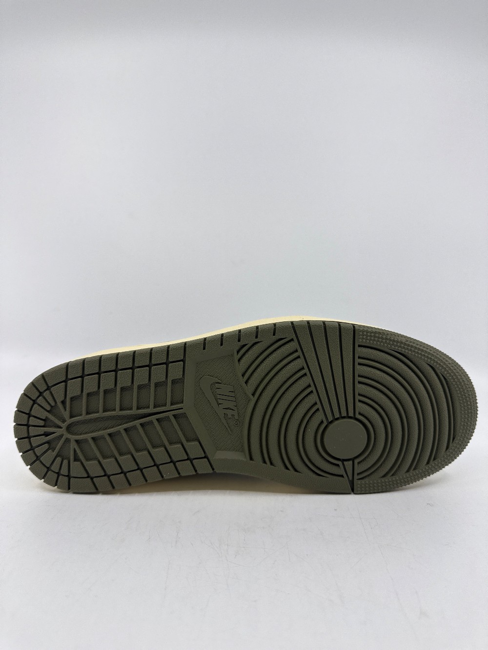 AJ 1 LOW X TRAVIS SCOTT - MEDIUM OLIVE