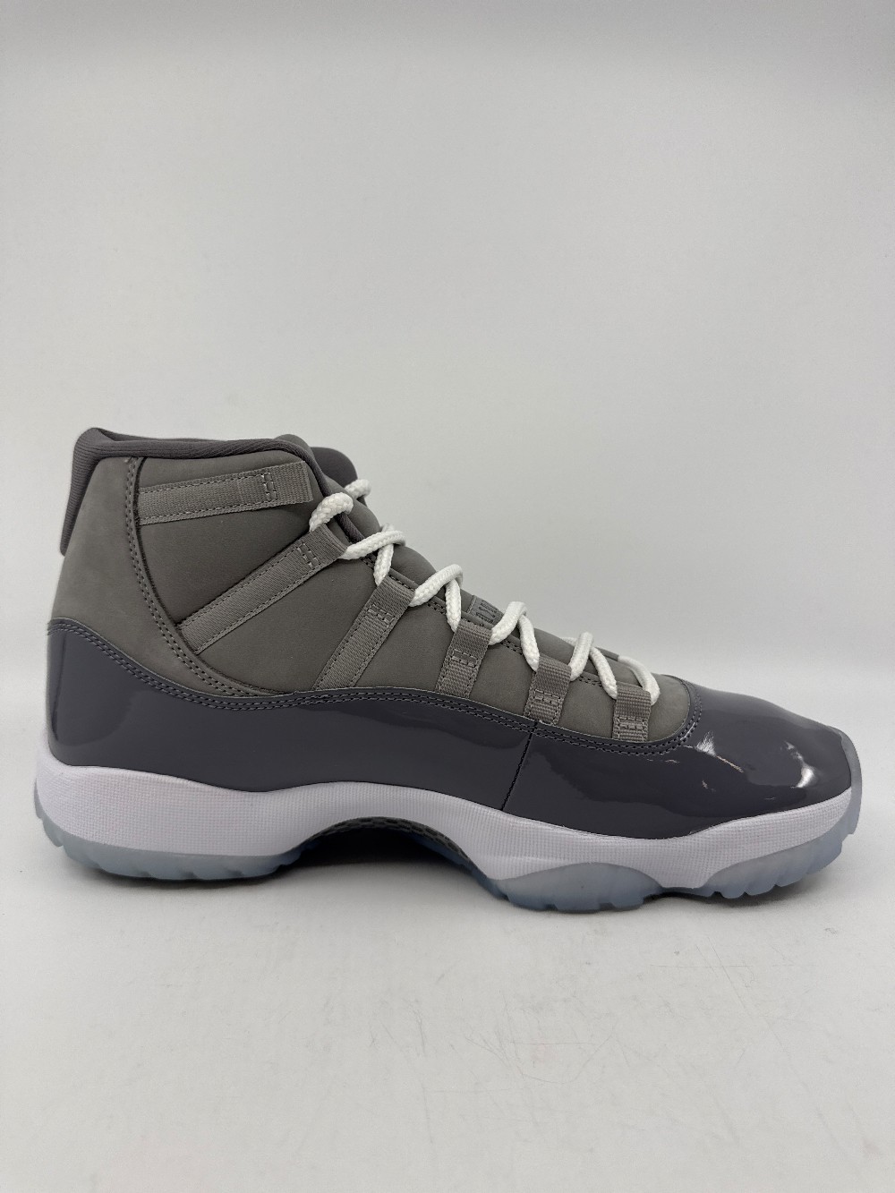AJ 11 - COOL GREY (2021)