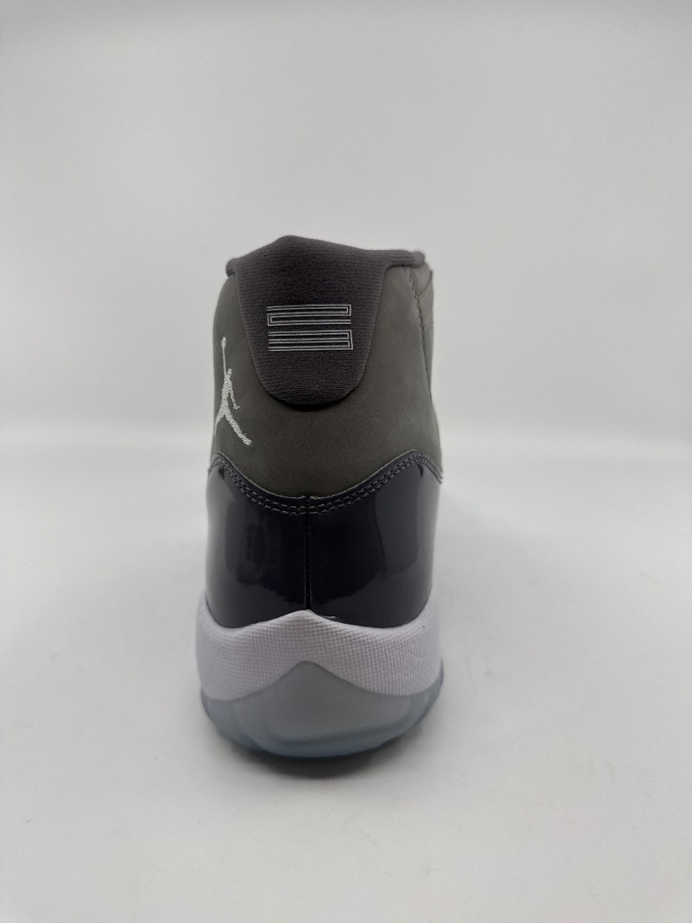 AJ 11 - COOL GREY (2021)
