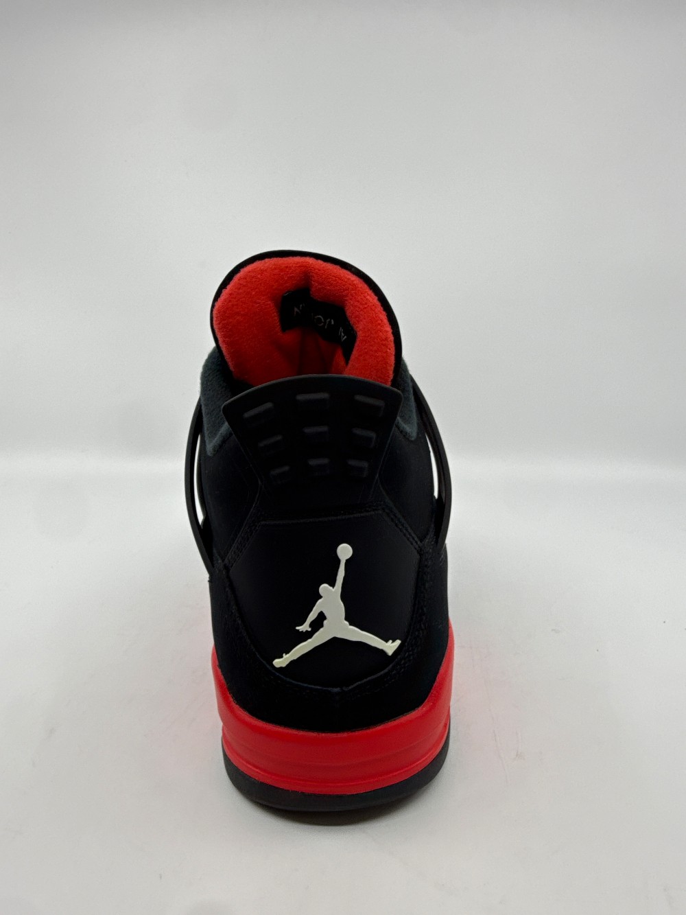 AJ 4 - RED THUNDER