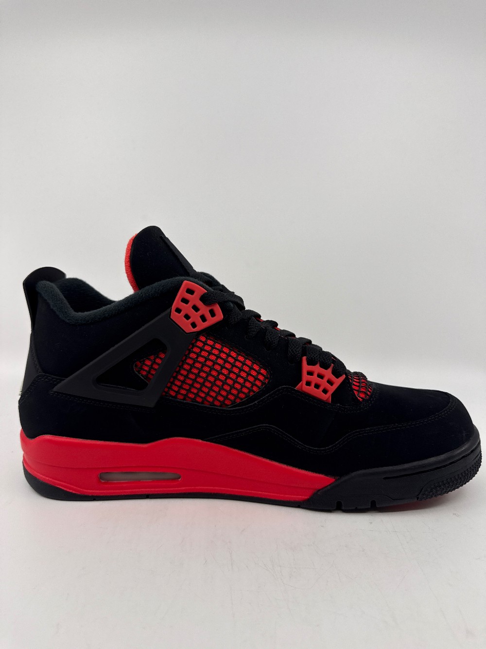 AJ 4 - RED THUNDER