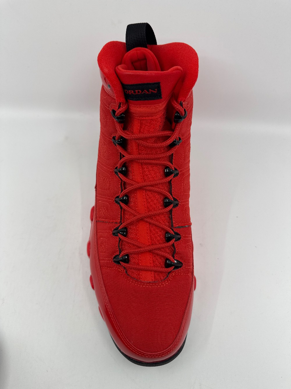 AJ 9 - CHILE RED