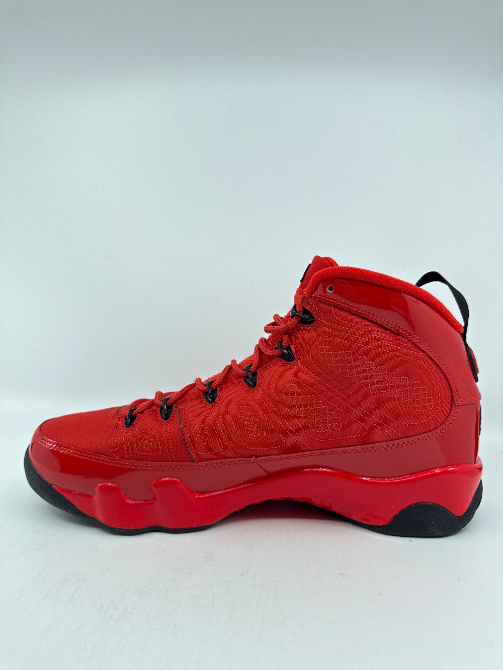 AJ 9 - CHILE RED