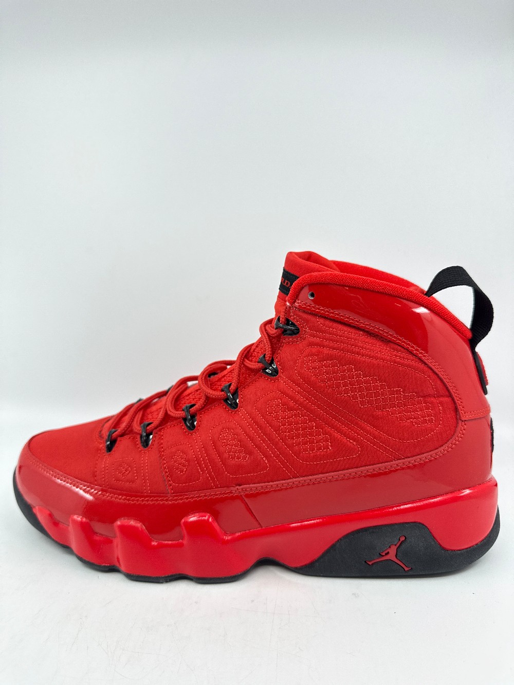 AJ 9 - CHILE RED